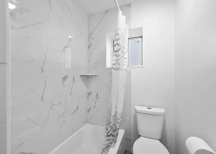 Bloomfield, Shadyside !c Modern And Cozy Private Bedroom With Shared Bathroom