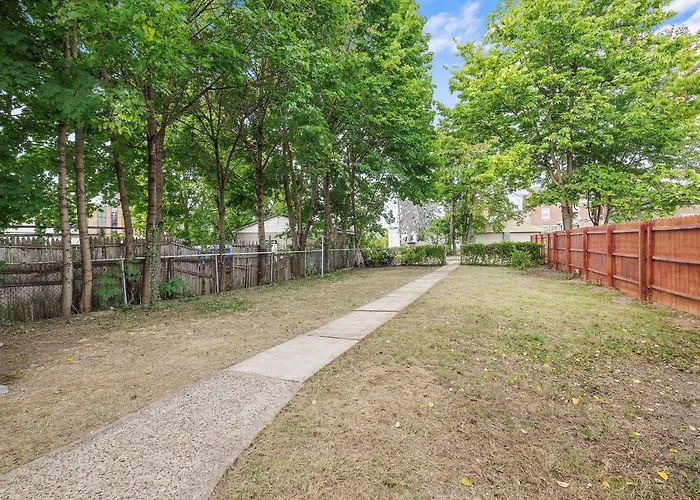 Bloomfield, Shadyside !c Modern And Cozy Private Bedroom With Shared Bathroom *