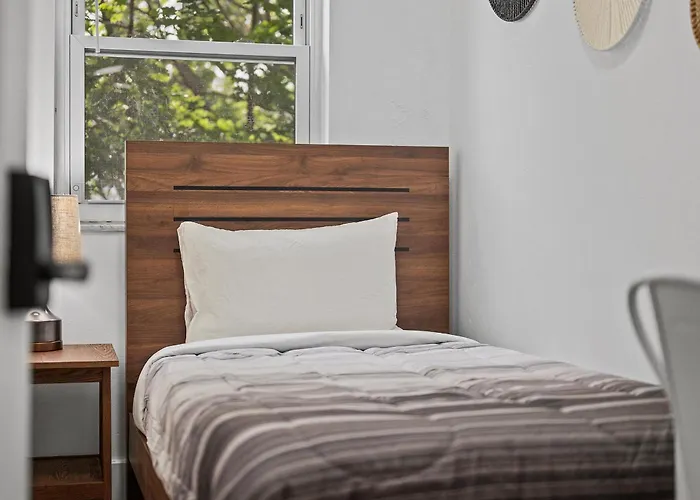 Bloomfield, Shadyside !c Modern And Cozy Private Bedroom With Shared Bathroom Pittsburgh